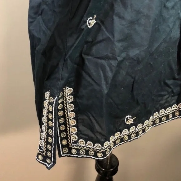 Express Top Women Small‎ Navy Blue Silver Embroidered Sequin Shirt V-neck blouse - Picture 4 of 10